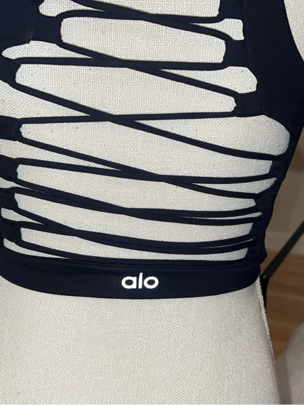 Alo Yoga Strappy Black Strappy Movement Bra